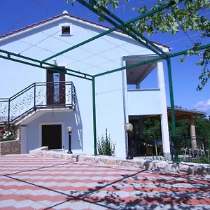 Roze , Čižići Horvátország